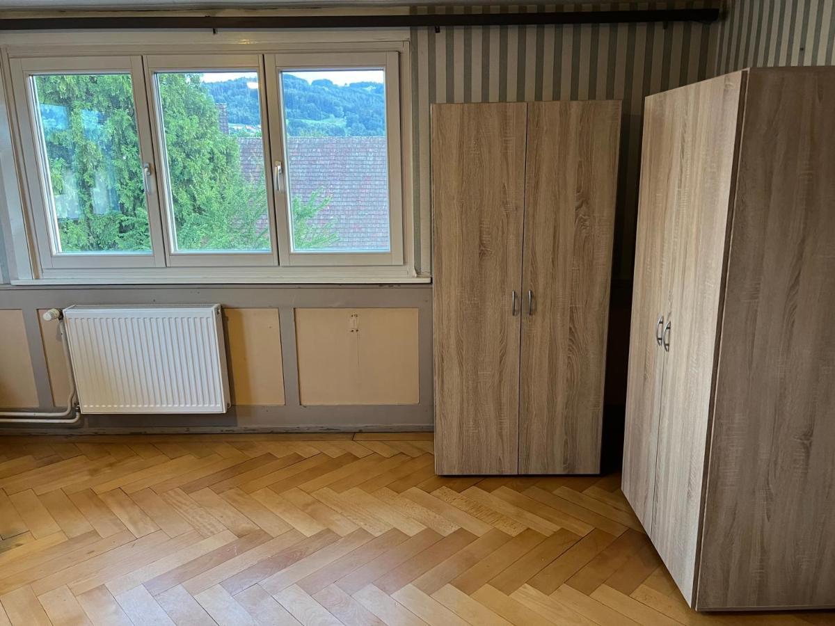 Orkhan Latifov Höchst Eksteriør bilde